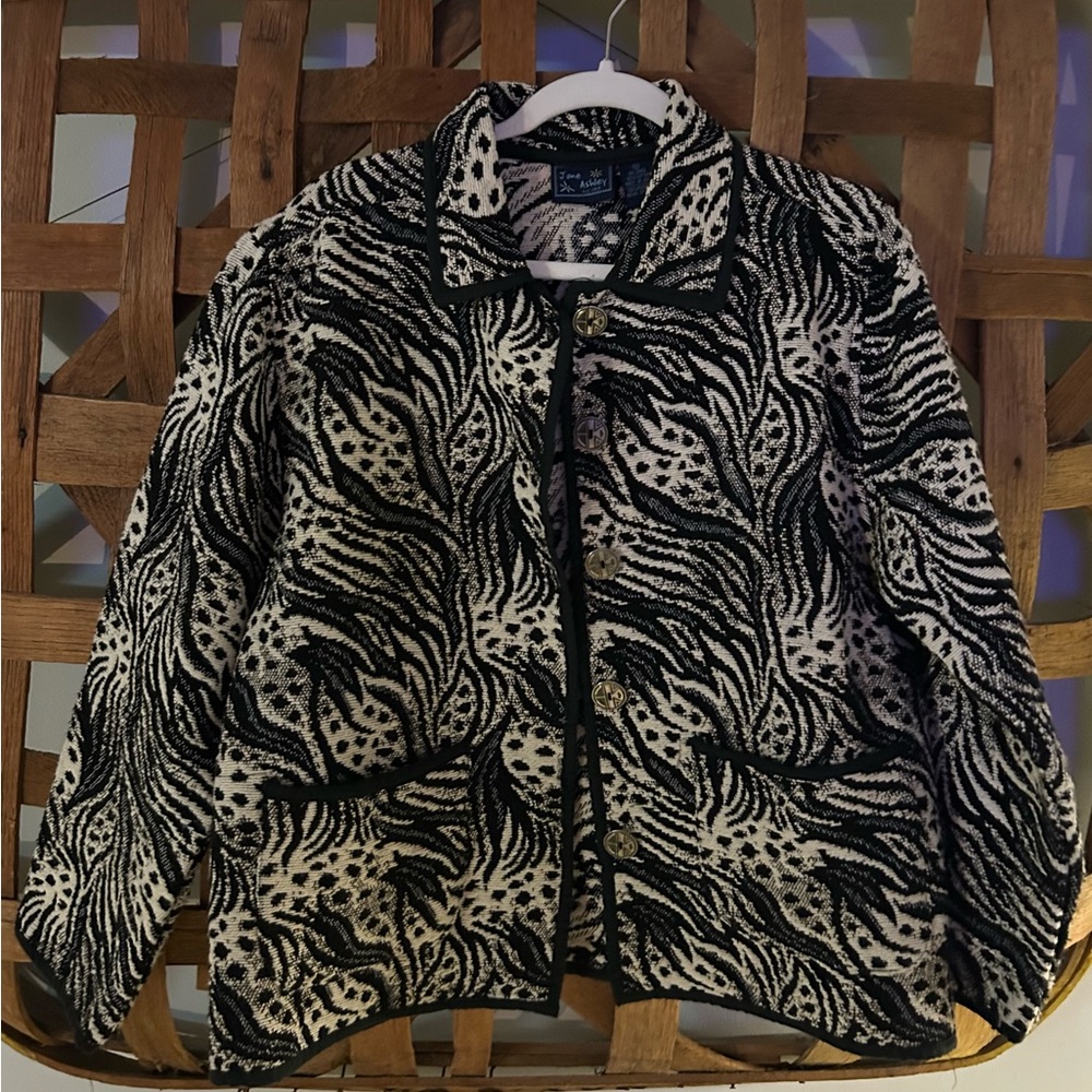 Jane Ashley Zebra Print Jacket in Excellent Condition! Versatile and Stylish.